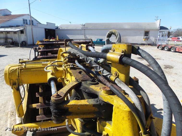 image for item K7698 1969 John Deere 860 elevating scraper