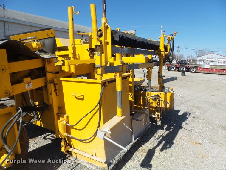 image for item K7699 1995 Puckett Bros 850SF curb machine