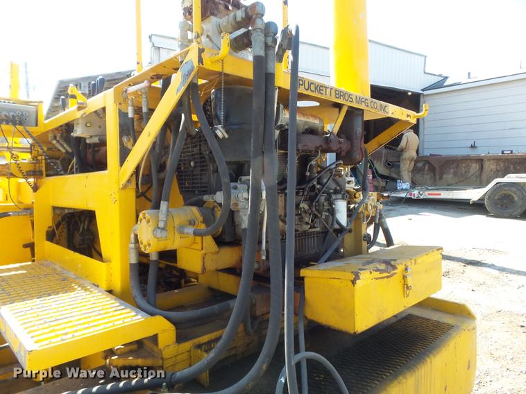 image for item K7699 1995 Puckett Bros 850SF curb machine