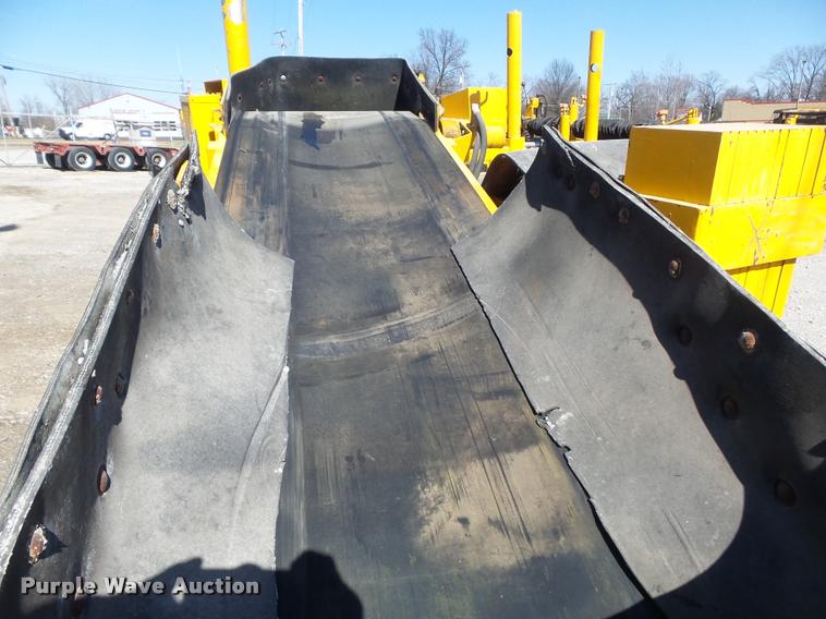 image for item K7699 1995 Puckett Bros 850SF curb machine