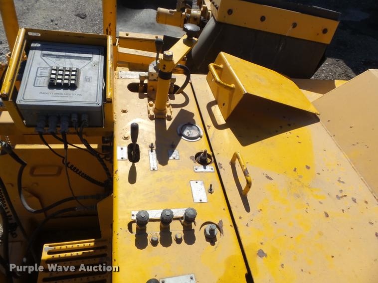 image for item K7699 1995 Puckett Bros 850SF curb machine