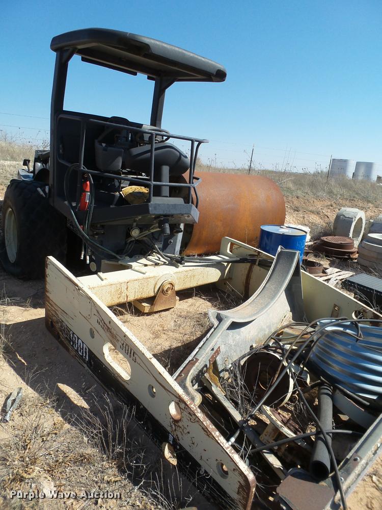 image for item L1601 Ingersoll Rand SD-70DTF single drum roller