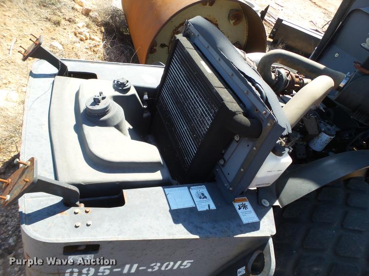 image for item L1601 Ingersoll Rand SD-70DTF single drum roller