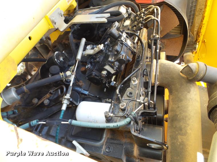 image for item L1602 2005 New Holland LV80 loader tractor