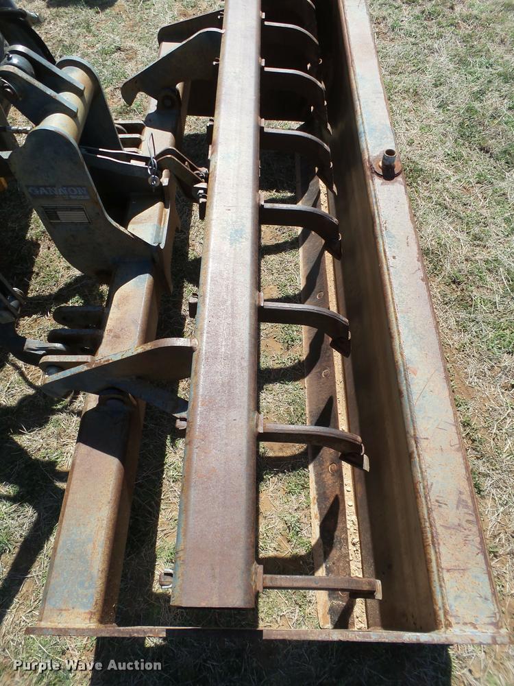 image for item L1602 2005 New Holland LV80 loader tractor