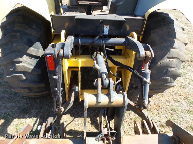image for item L1602 2005 New Holland LV80 loader tractor