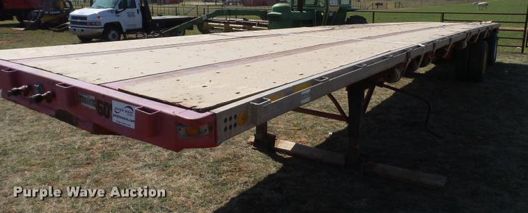 image for item L1609 1995 Utility FS2CHAE flatbed trailer
