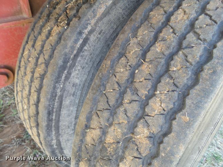 image for item L1609 1995 Utility FS2CHAE flatbed trailer