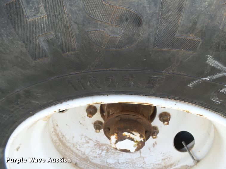 image for item L1609 1995 Utility FS2CHAE flatbed trailer