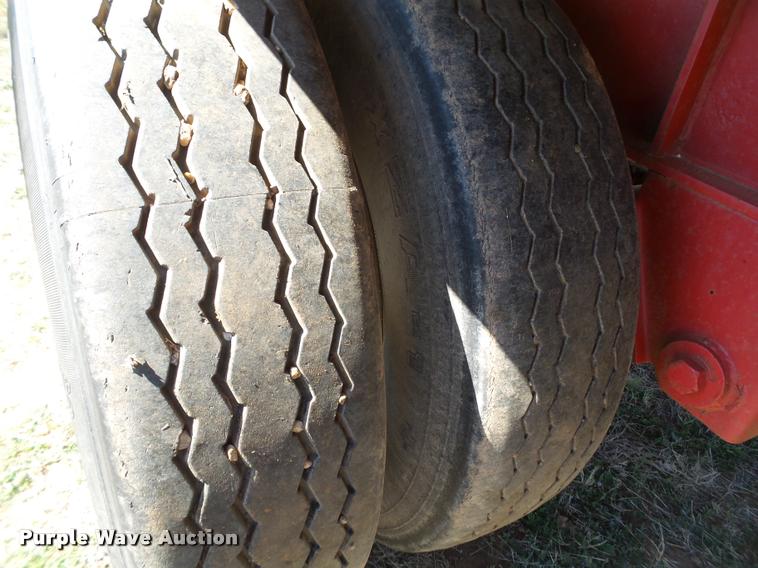 image for item L1609 1995 Utility FS2CHAE flatbed trailer