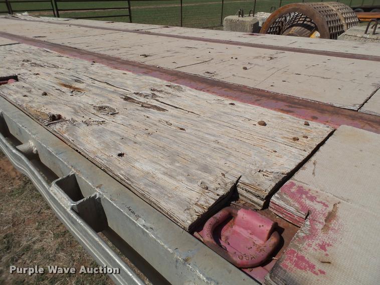 image for item L1609 1995 Utility FS2CHAE flatbed trailer