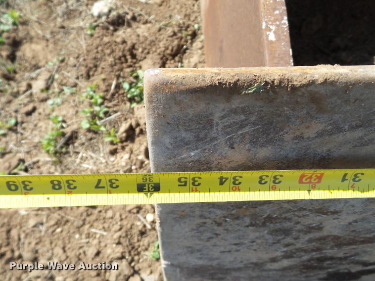 image for item L1614 Excavator scraper/packer