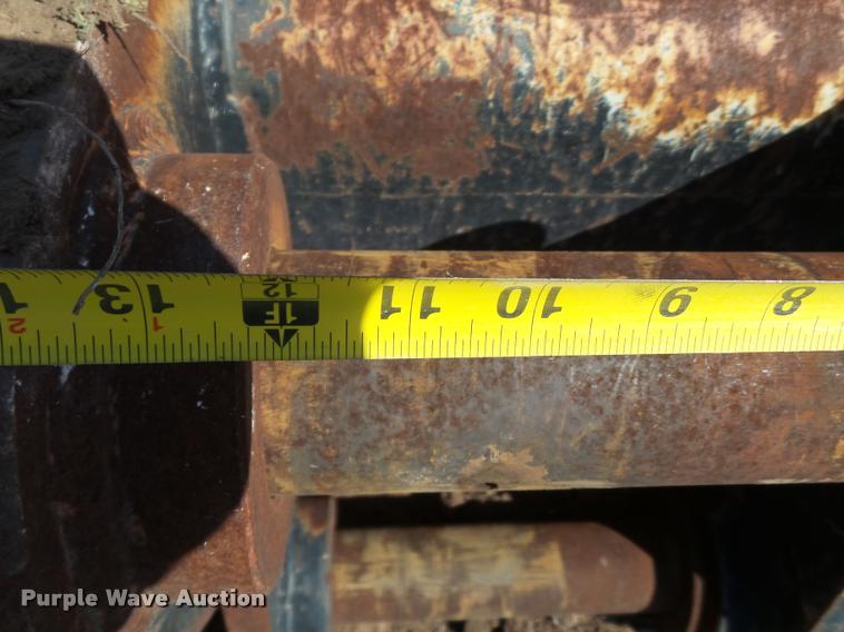 image for item L1614 Excavator scraper/packer