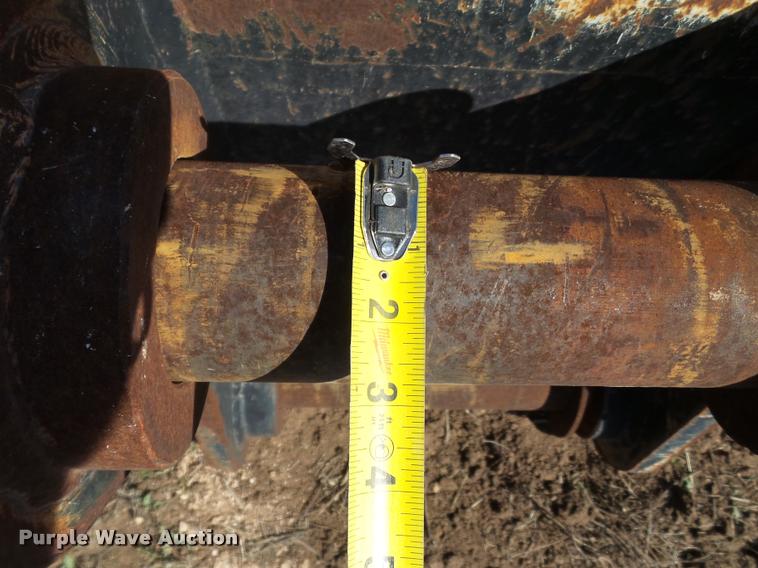 image for item L1614 Excavator scraper/packer