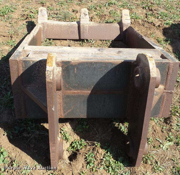 image for item L1615 Excavator digging attachment