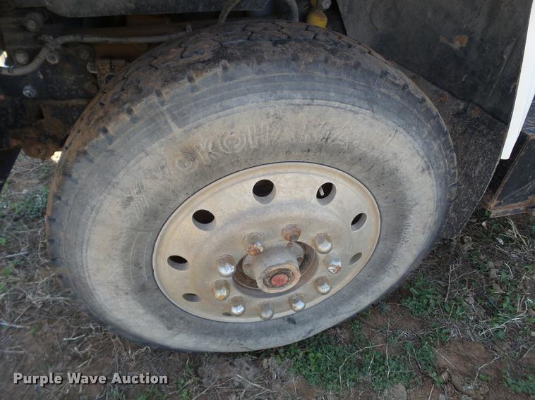 image for item L1617 1986 Mack R688ST dump truck