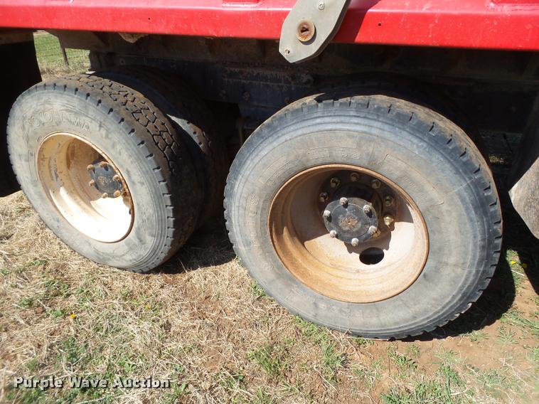 image for item L1617 1986 Mack R688ST dump truck