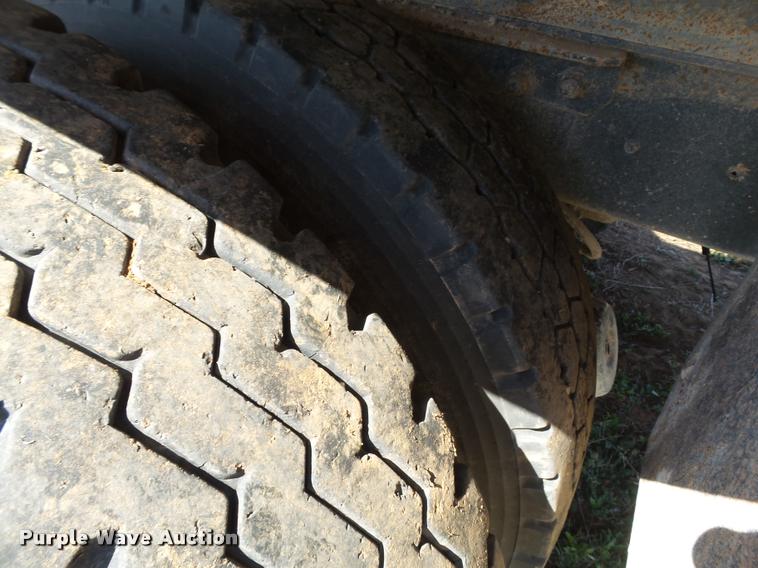 image for item L1617 1986 Mack R688ST dump truck