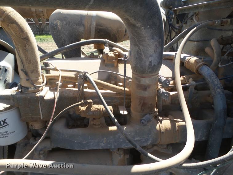 image for item L1617 1986 Mack R688ST dump truck