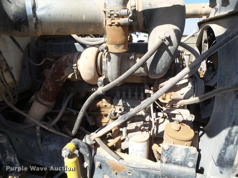 image for item L1617 1986 Mack R688ST dump truck