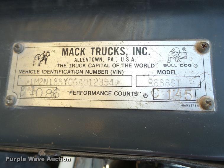 image for item L1617 1986 Mack R688ST dump truck