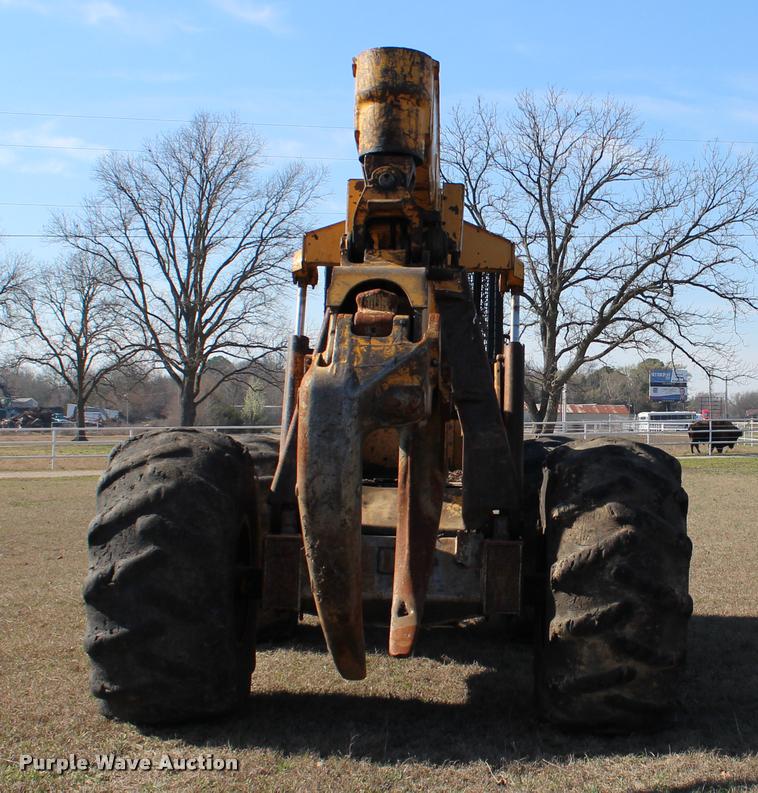 image for item L3028 1985 John Deere 648D skidder