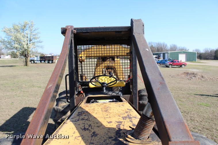 image for item L3028 1985 John Deere 648D skidder