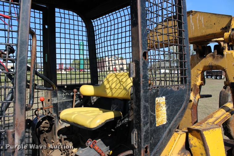 image for item L3028 1985 John Deere 648D skidder