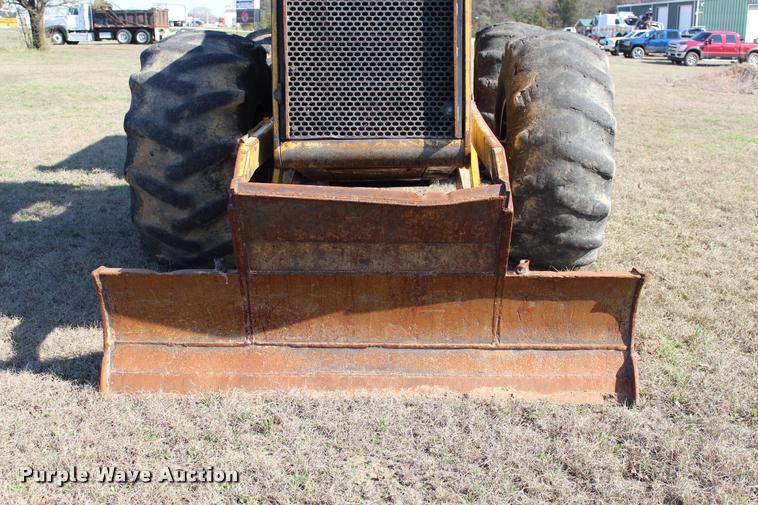 image for item L3028 1985 John Deere 648D skidder