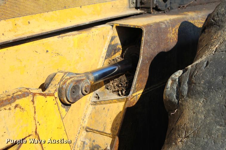 image for item L3028 1985 John Deere 648D skidder