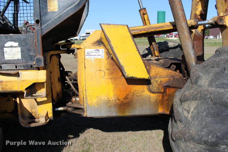 image for item L3028 1985 John Deere 648D skidder