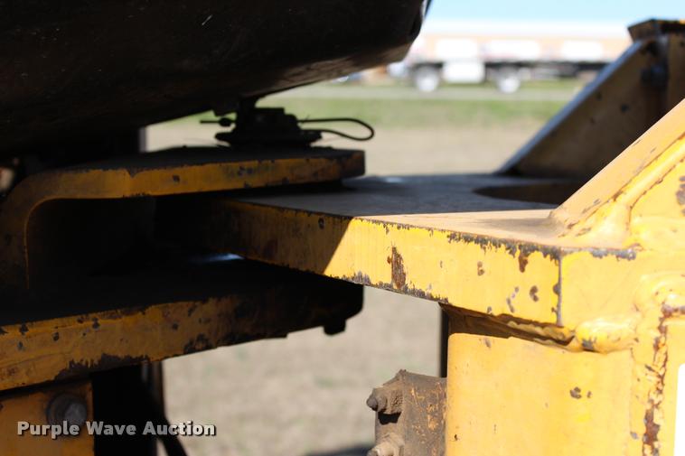 image for item L3028 1985 John Deere 648D skidder