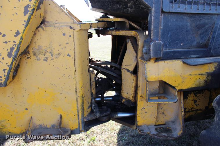 image for item L3028 1985 John Deere 648D skidder