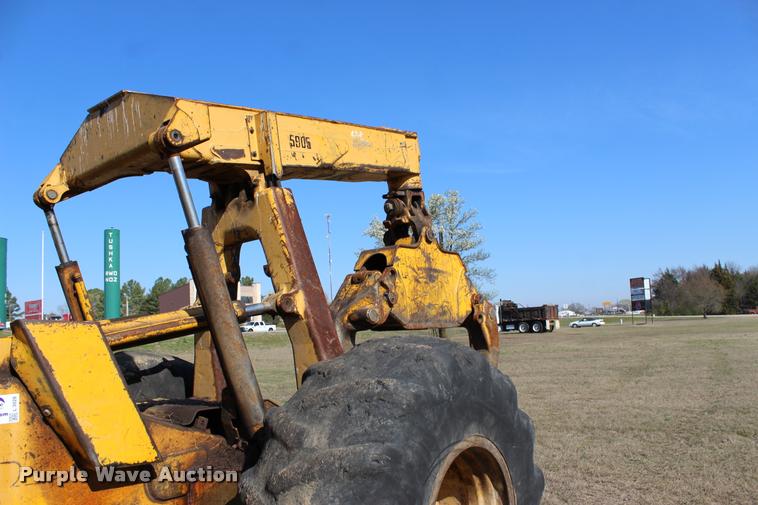 image for item L3028 1985 John Deere 648D skidder