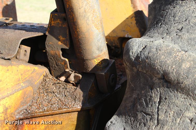 image for item L3028 1985 John Deere 648D skidder