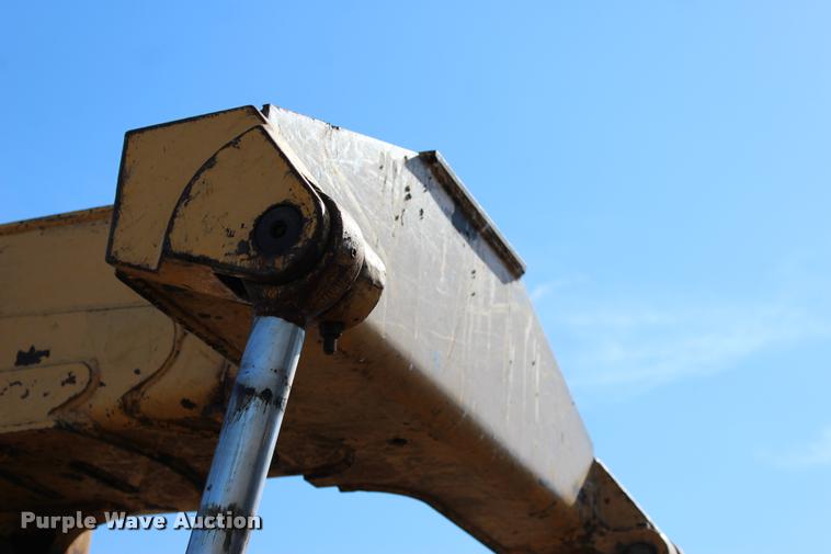 image for item L3028 1985 John Deere 648D skidder