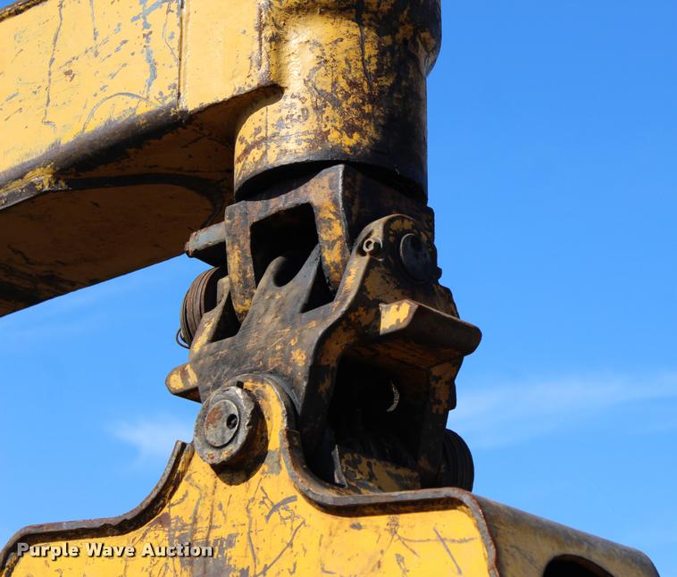 image for item L3028 1985 John Deere 648D skidder