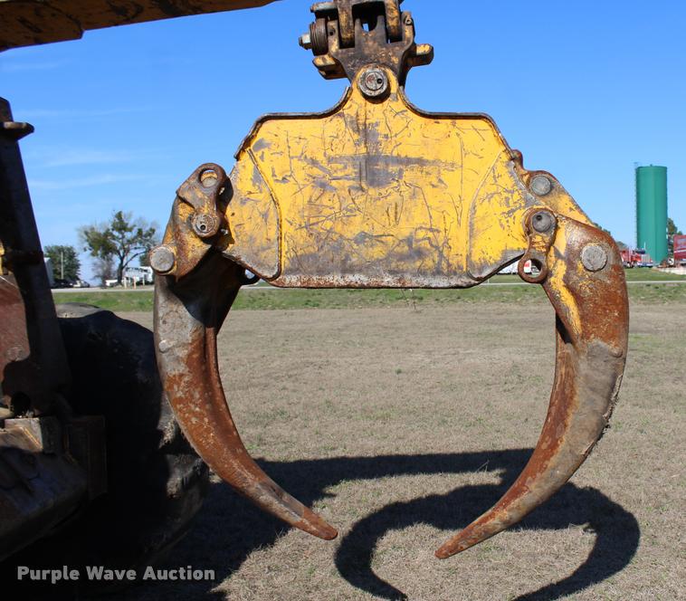 image for item L3028 1985 John Deere 648D skidder