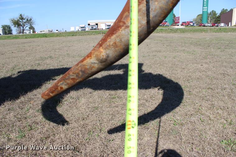 image for item L3028 1985 John Deere 648D skidder