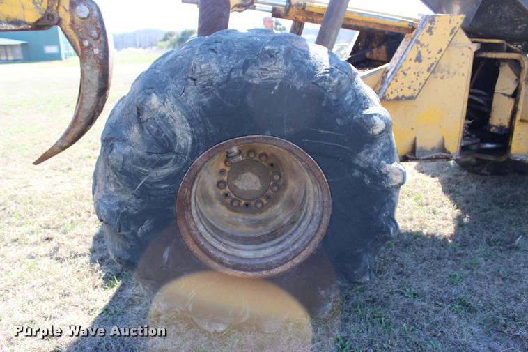 image for item L3028 1985 John Deere 648D skidder