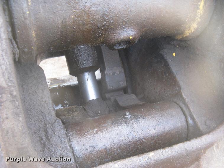 image for item L3969 2004 Komatsu PC200LC-7L excavator