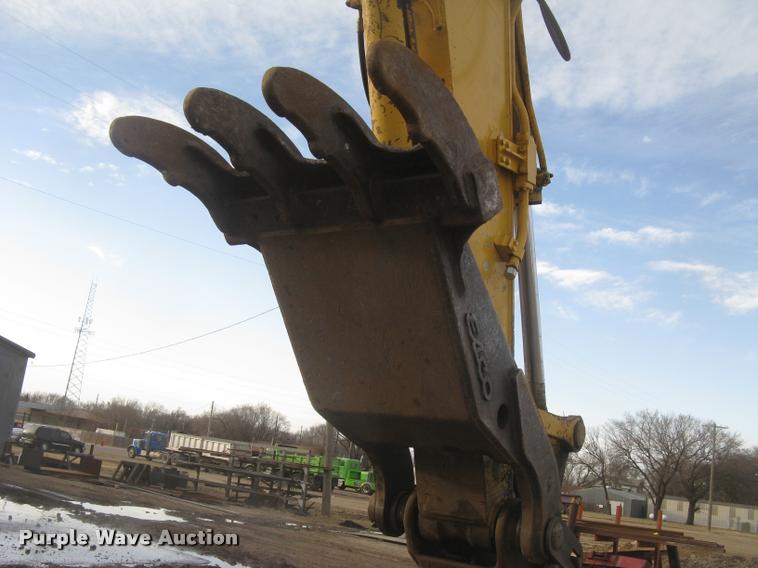 image for item L3969 2004 Komatsu PC200LC-7L excavator