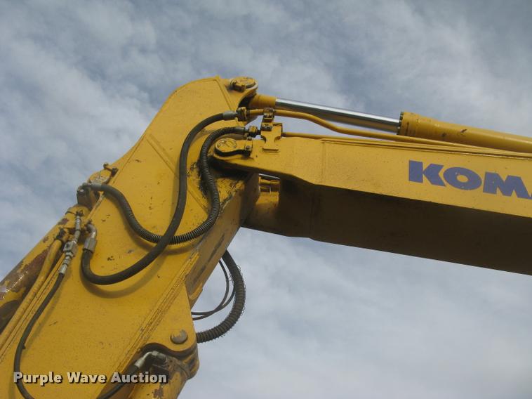 image for item L3969 2004 Komatsu PC200LC-7L excavator