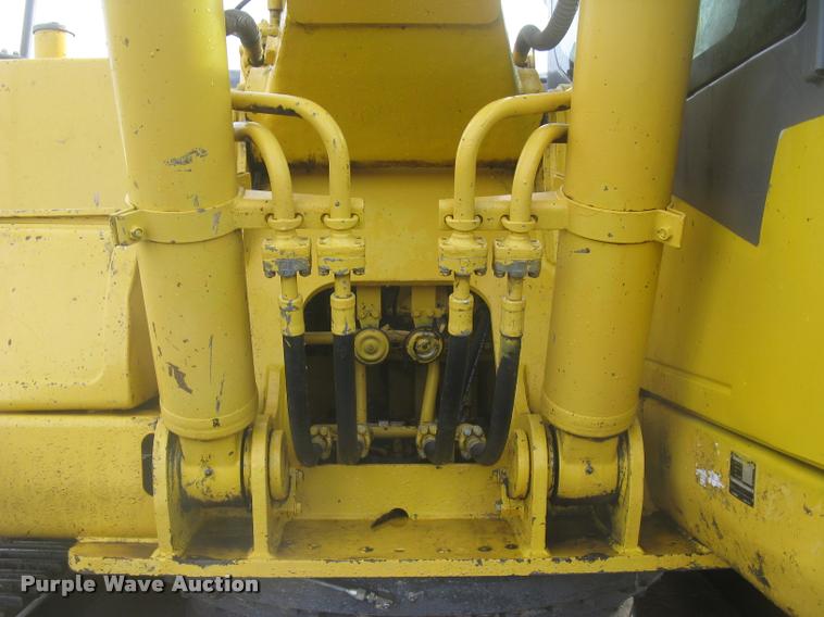 image for item L3969 2004 Komatsu PC200LC-7L excavator