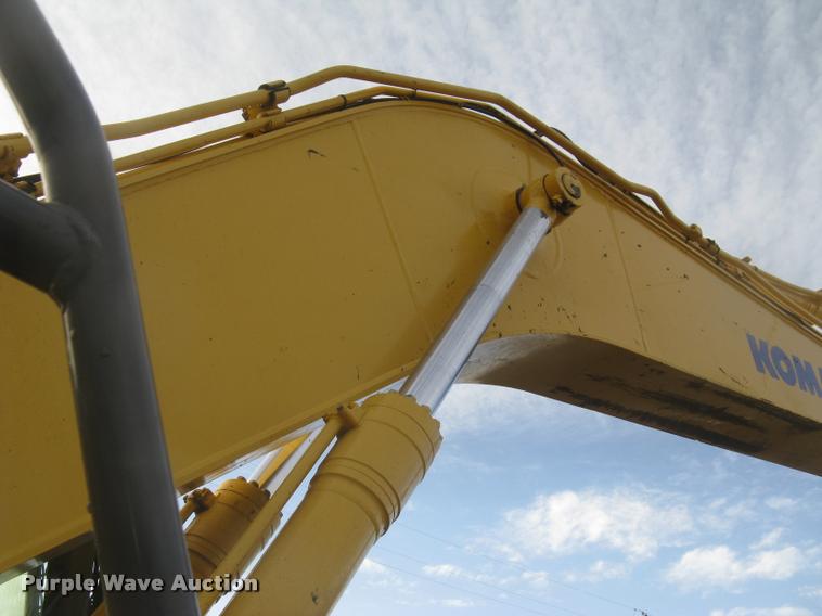 image for item L3969 2004 Komatsu PC200LC-7L excavator