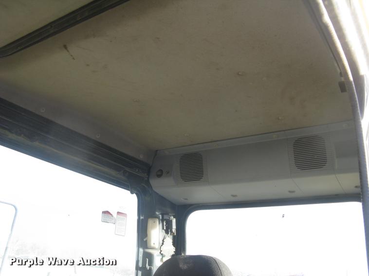 image for item L3969 2004 Komatsu PC200LC-7L excavator