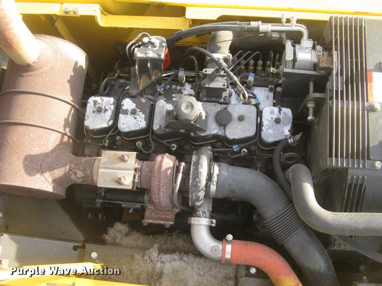 image for item L3969 2004 Komatsu PC200LC-7L excavator