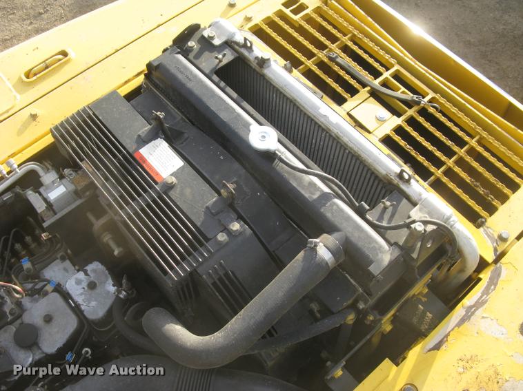 image for item L3969 2004 Komatsu PC200LC-7L excavator