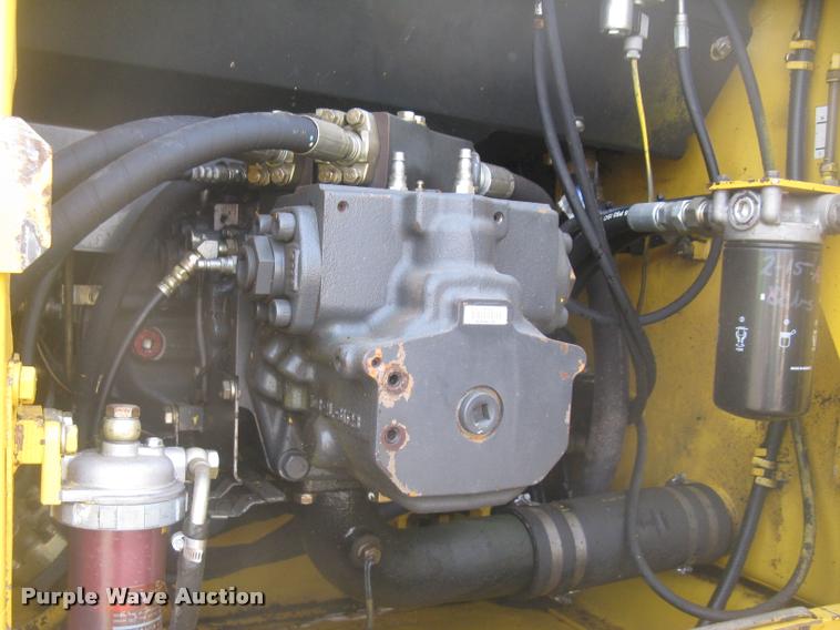 image for item L3969 2004 Komatsu PC200LC-7L excavator