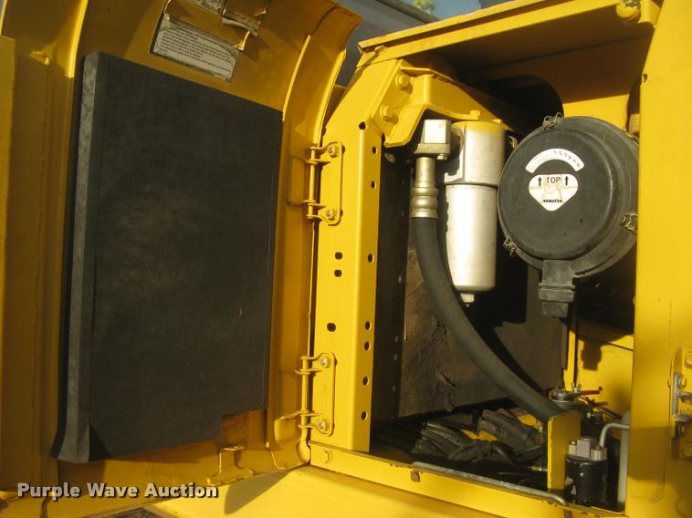 image for item L3969 2004 Komatsu PC200LC-7L excavator